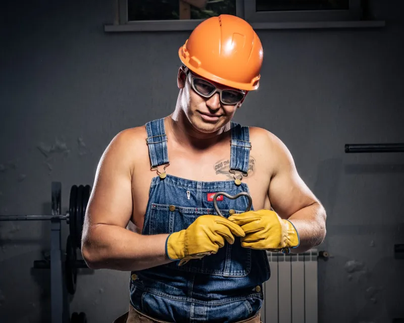 Big Company vs. Your Neighbor: Why Local Service Pros in NY & NJ Almost Always Win